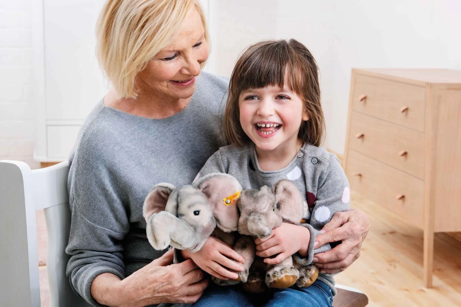 Steiff - Back In Time Ellfie Elephant 064975* 2 Steiff - Back In Time Ellfie Elephant 064975* - Image 2