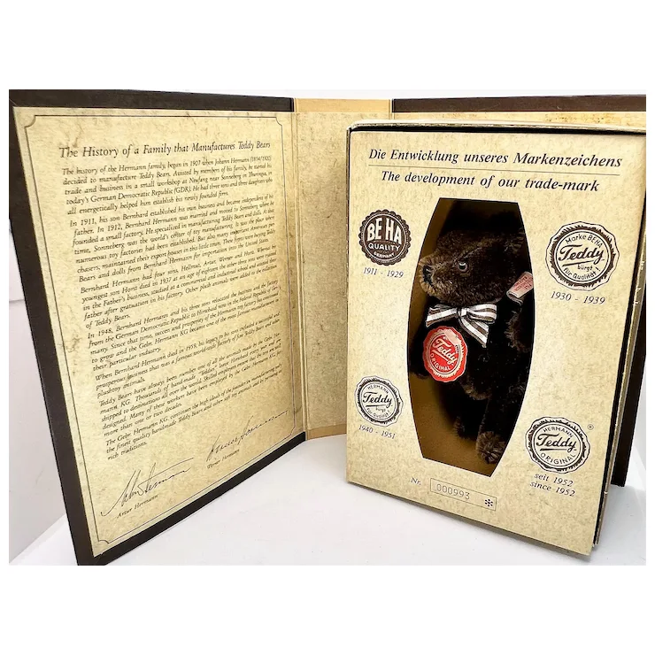 LE Hermann Teddy Original 5" Bear In Book Shaped Box - Dark Brown - All ID - #993 Of 3,000 3 LE Hermann Teddy Original 5" Bear In Book Shaped Box - Dark Brown - All ID - #993 Of 3,000 - Image 3