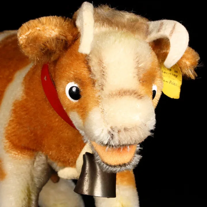 Middle Sister Adorable Steiff Bessy Cow Happy Open Mouth 2 IDs 1 Middle Sister Adorable Steiff Bessy Cow Happy Open Mouth 2 IDs