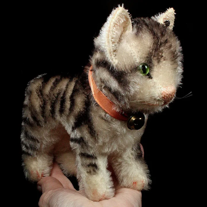 Next To Largest Sister Steiff Gray Background With Black Continuous Stripes Early Post-WWII Tabby Kitten Cat ID 6 Next To Largest Sister Steiff Gray Background With Black Continuous Stripes Early Post-WWII Tabby Kitten Cat ID - Image 6