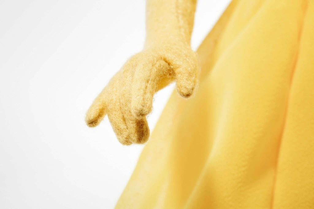 Steiff - Disney 'Belle' Beauty & The Beast Limited Ed. 355776 7 Steiff - Disney 'Belle' Beauty & The Beast Limited Ed. 355776 - Image 7