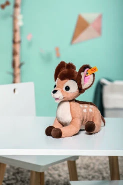 Steiff - Soft Cuddly Friends Disney Bambi 024689 -Steiff loadimages2024 1685633457